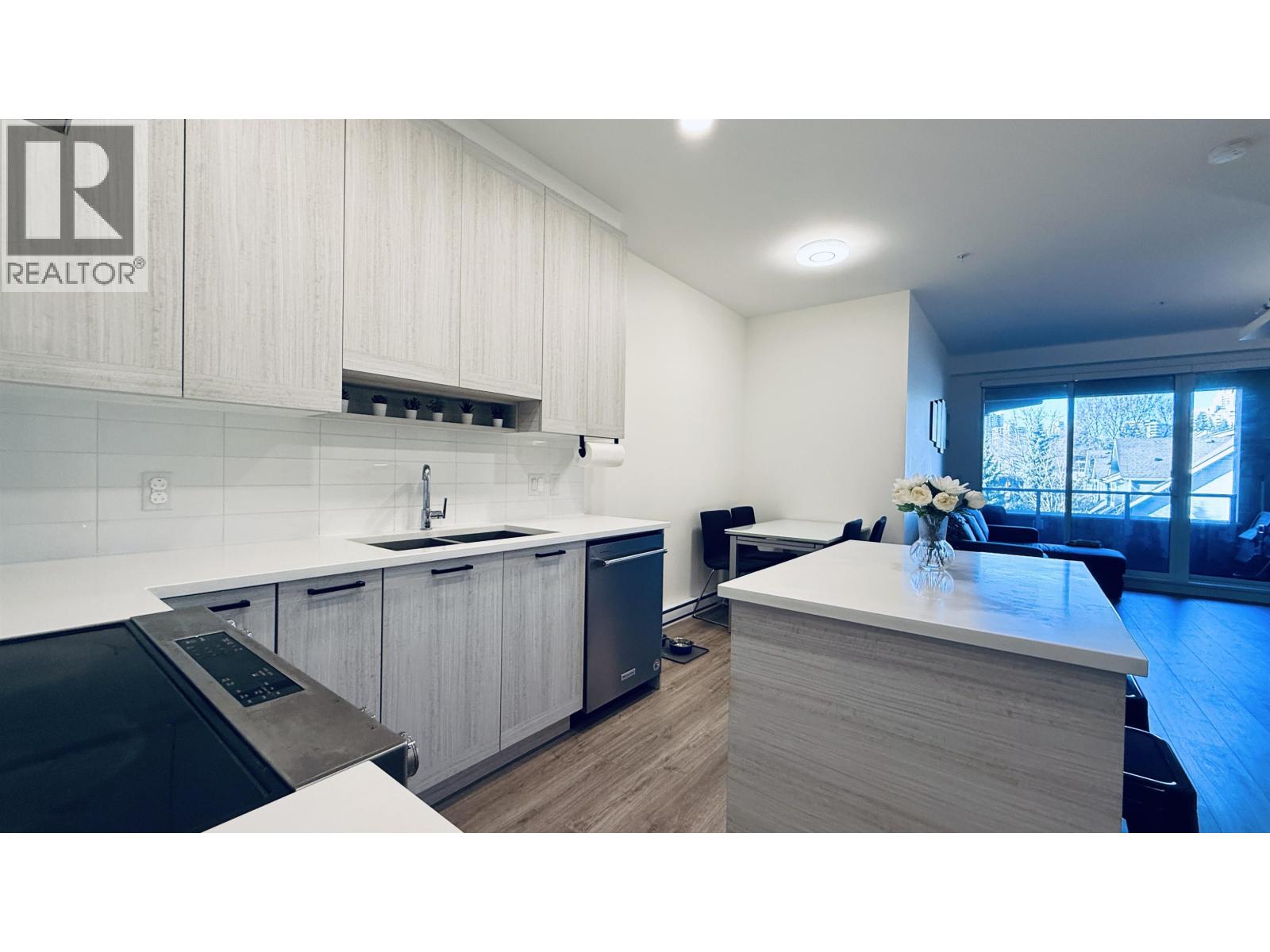 322 7133 14th Avenue, Burnaby, British Columbia  V3N 0H5 - Photo 7 - R3082922