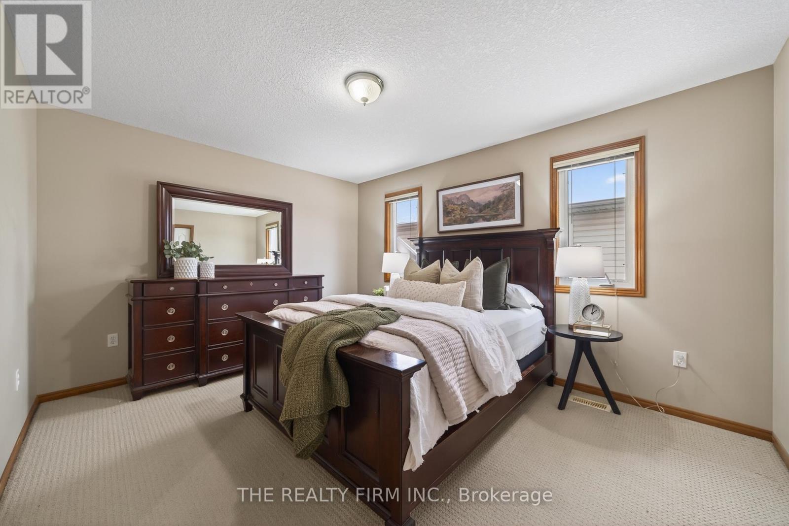 55 Queensway Drive, Strathroy-Caradoc, Ontario  N7G 4M2 - Photo 13 - X12730216