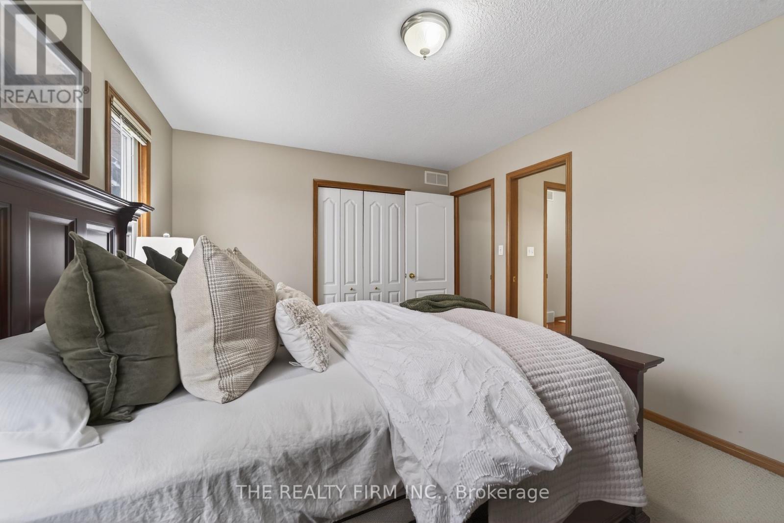 55 Queensway Drive, Strathroy-Caradoc, Ontario  N7G 4M2 - Photo 14 - X12730216