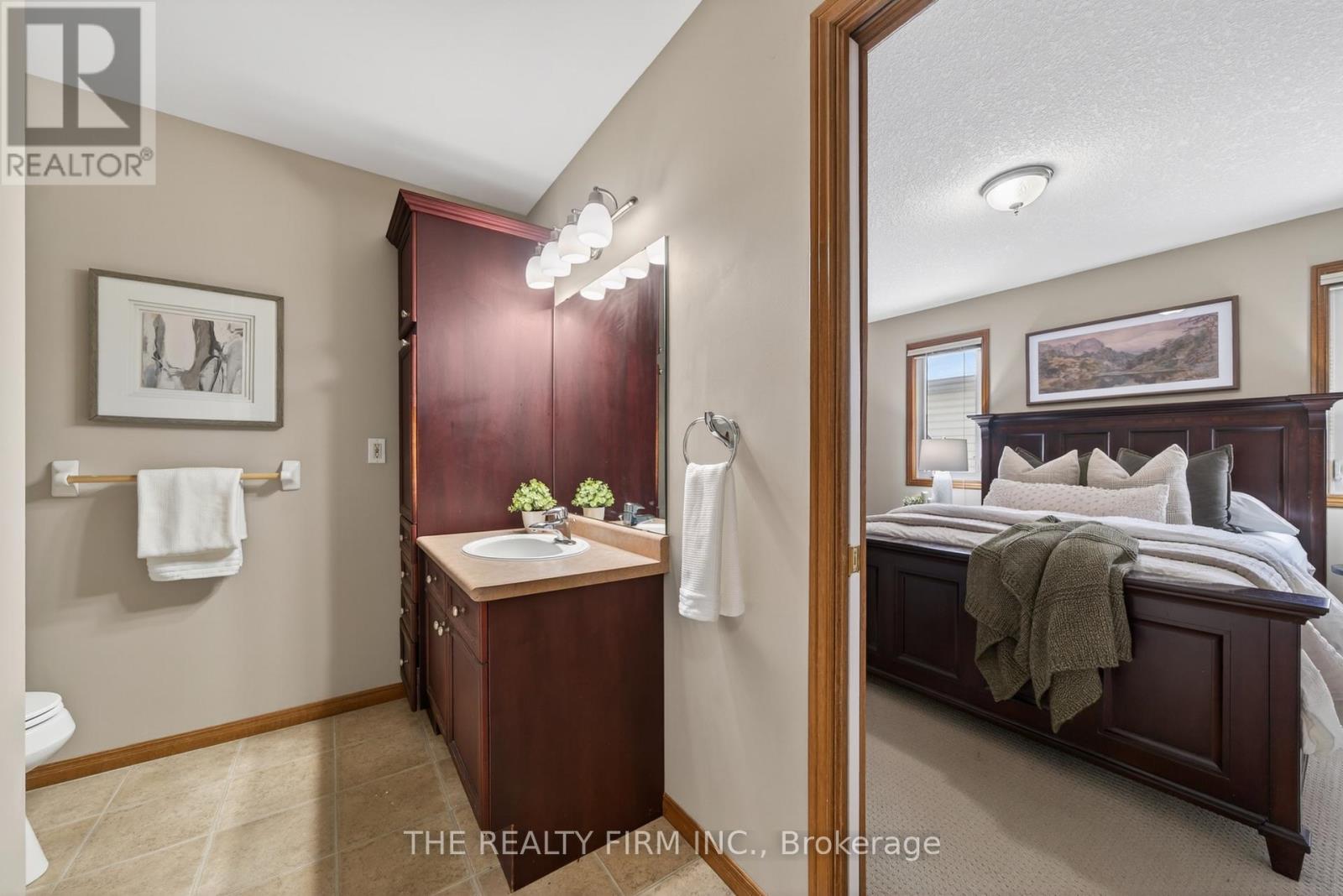 55 Queensway Drive, Strathroy-Caradoc, Ontario  N7G 4M2 - Photo 16 - X12730216