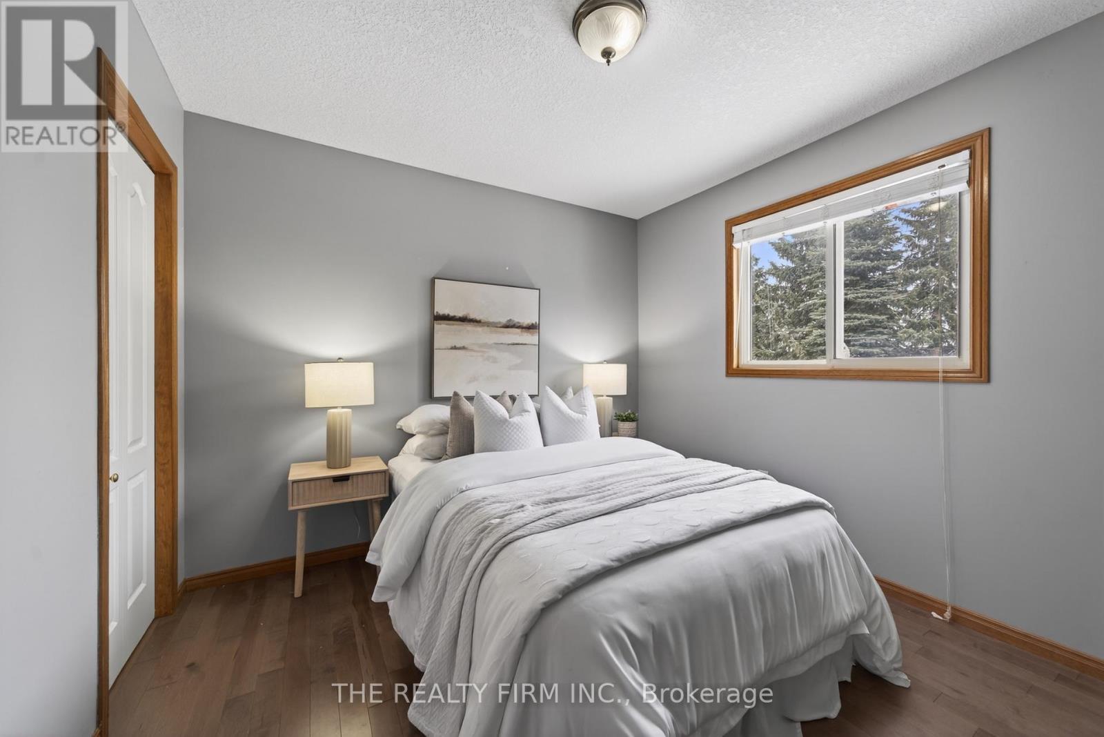 55 Queensway Drive, Strathroy-Caradoc, Ontario  N7G 4M2 - Photo 17 - X12730216