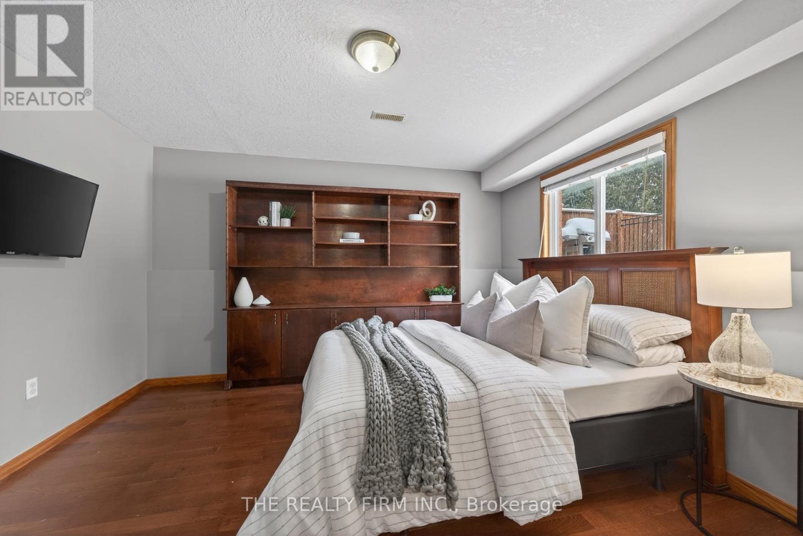 55 Queensway Drive, Strathroy-Caradoc, Ontario  N7G 4M2 - Photo 26 - X12730216