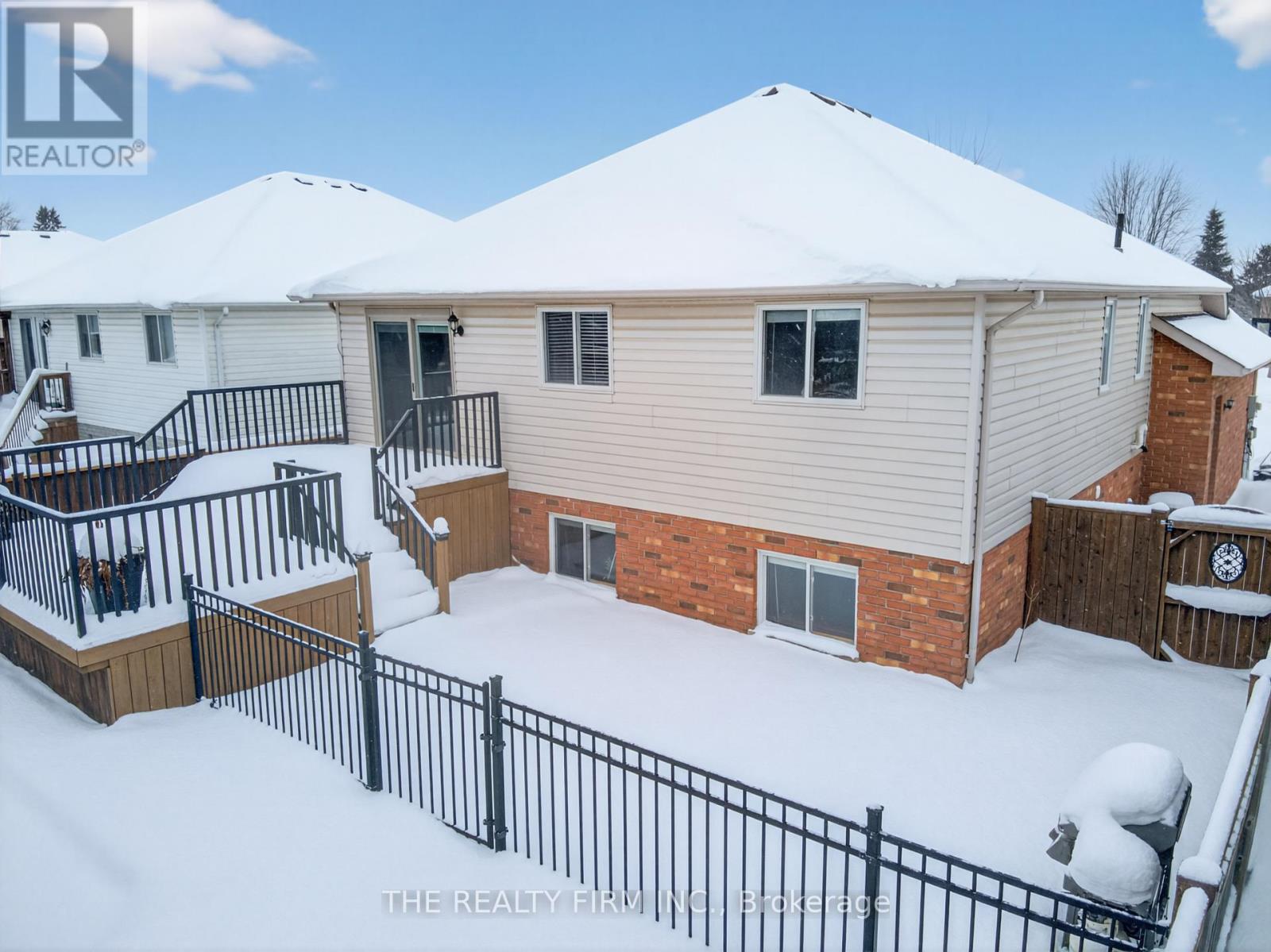 55 Queensway Drive, Strathroy-Caradoc, Ontario  N7G 4M2 - Photo 35 - X12730216