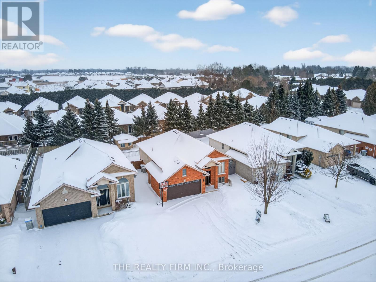 55 Queensway Drive, Strathroy-Caradoc, Ontario  N7G 4M2 - Photo 37 - X12730216