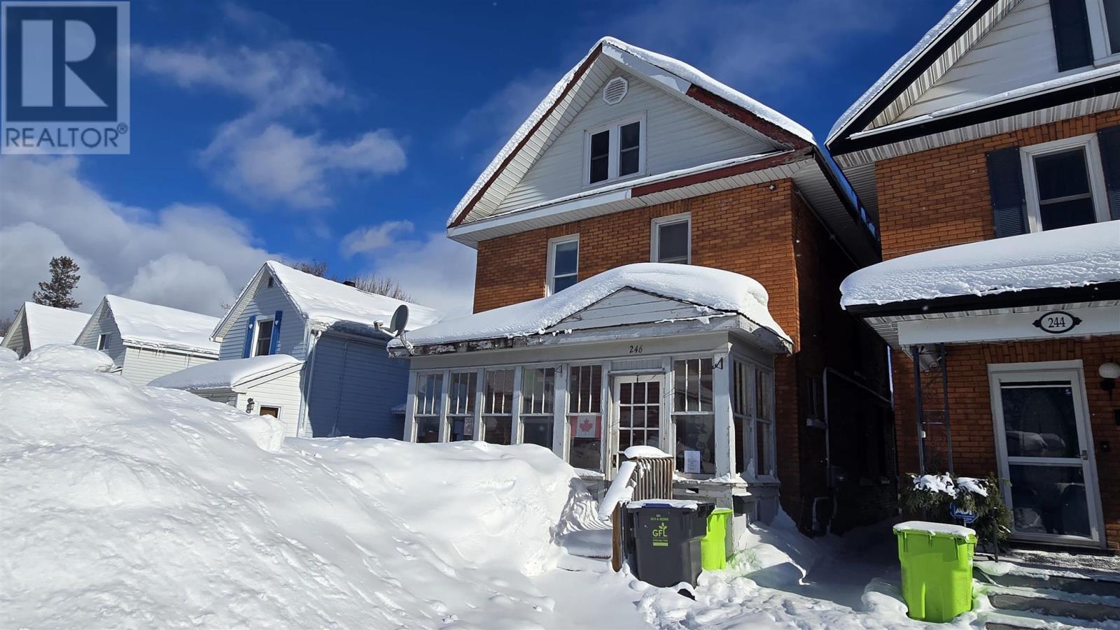 246 St. James St, Sault Ste. Marie, Ontario P6A 1P6 - Photo 3 - SM260170