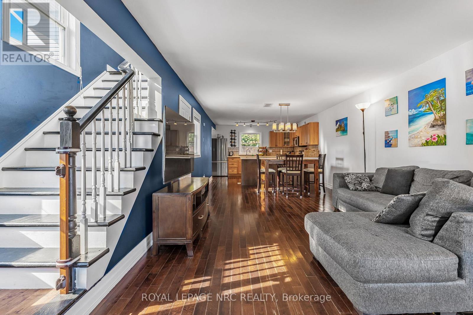 12 Lincoln Road E, Fort Erie, Ontario  L0S 1B0 - Photo 4 - X12730180