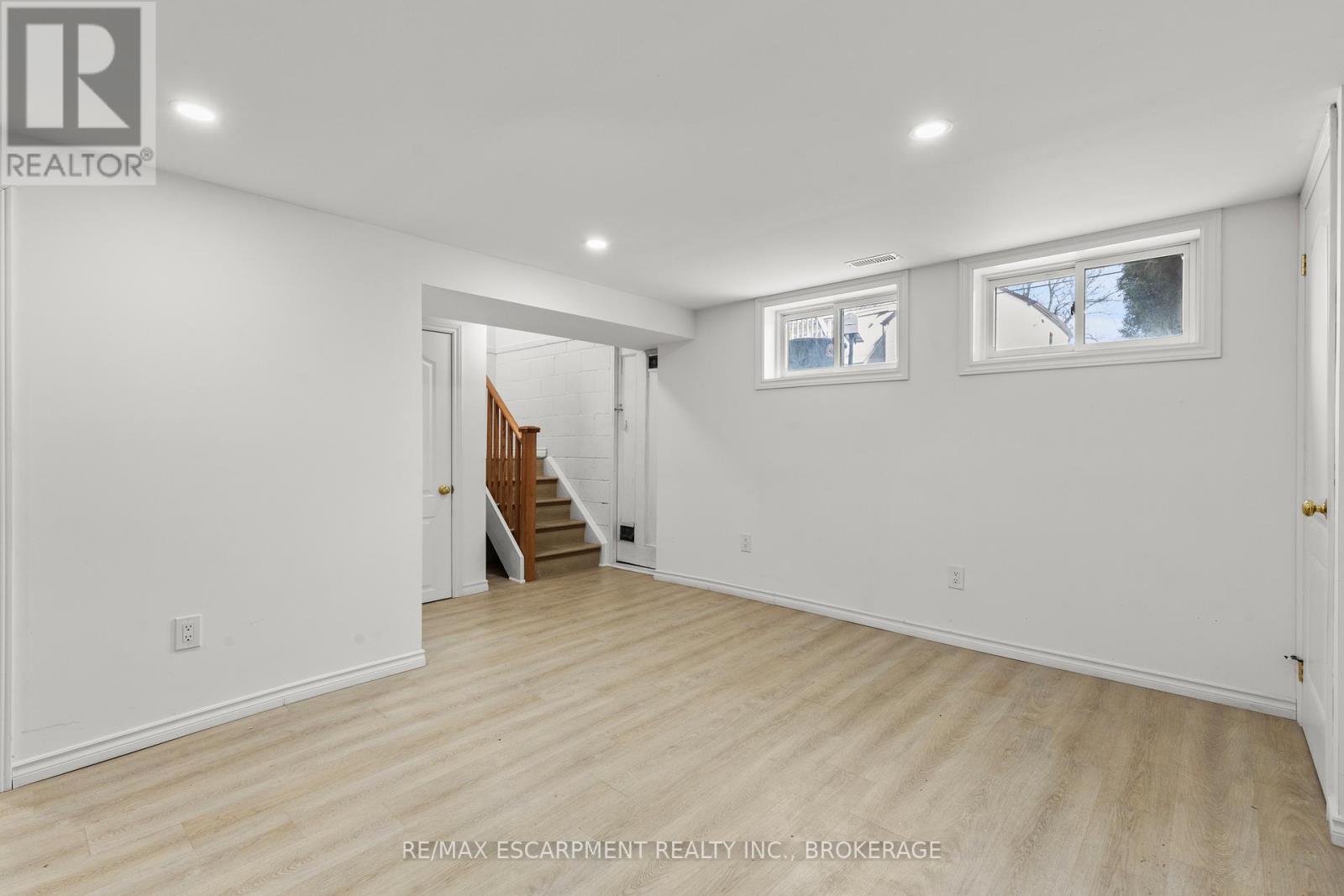 2 - 59 Rodman Street, St. Catharines, Ontario  L2R 5C9 - Photo 5 - X12730188