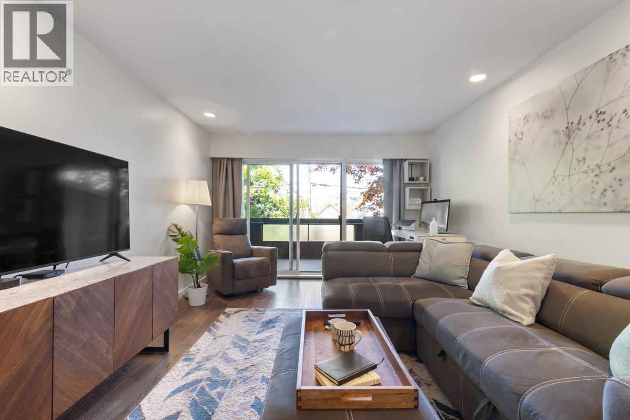 205 1827 W 3rd Avenue, Vancouver, British Columbia  V6J 1K9 - Photo 3 - R3083012