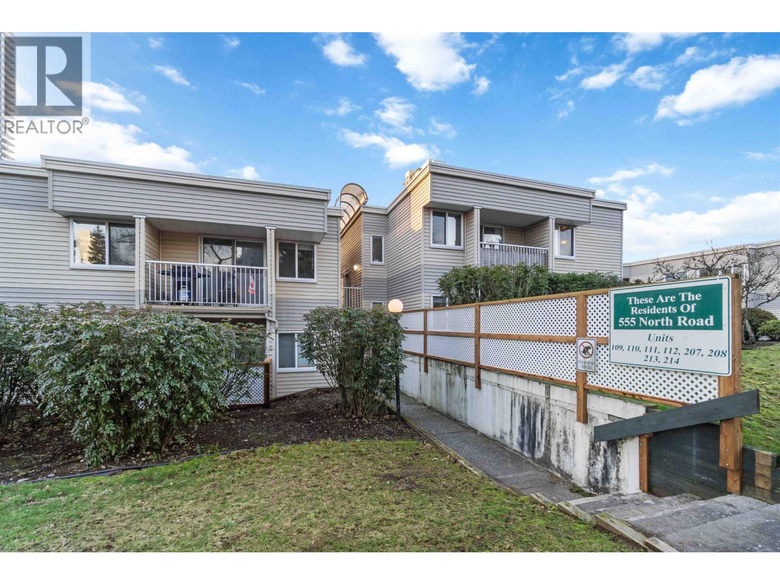 109 555 North Road, Coquitlam, British Columbia  V3J 1N8 - Photo 1 - R3083022