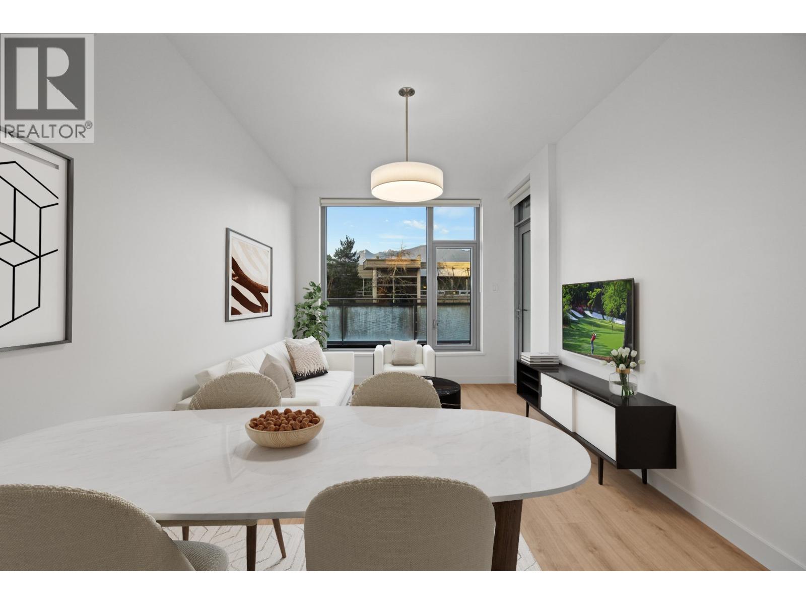 310 755 Harbourside Drive, North Vancouver, British Columbia  V7P 0G1 - Photo 4 - R3083034