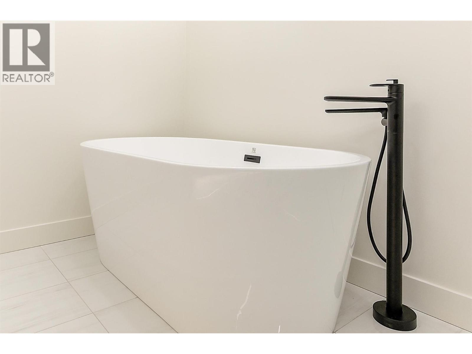 2115 Montenegro Drive Kelowna Photo 41