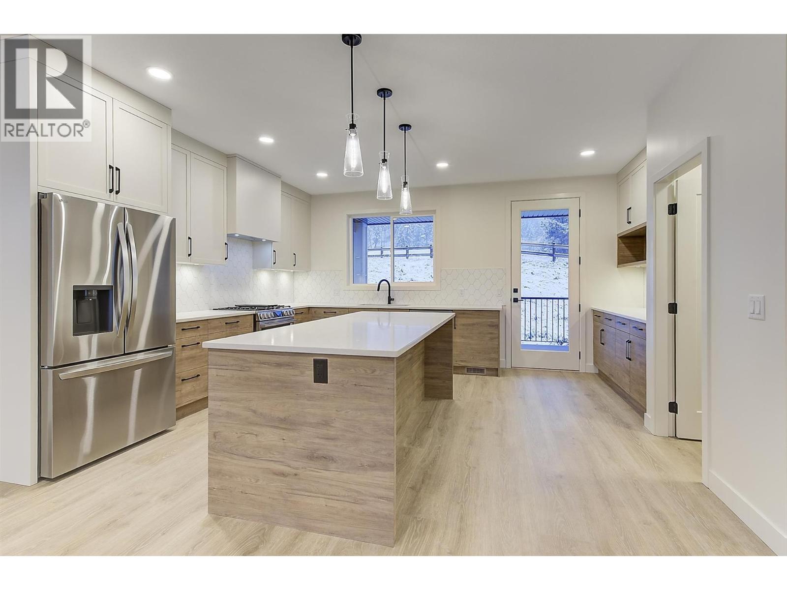 2115 Montenegro Drive Kelowna Photo 21