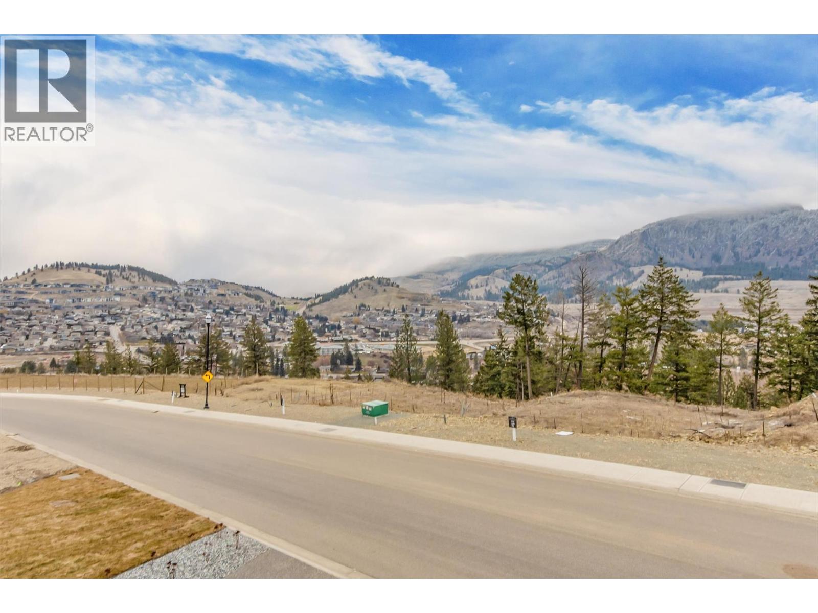 2115 Montenegro Drive Kelowna Photo 13