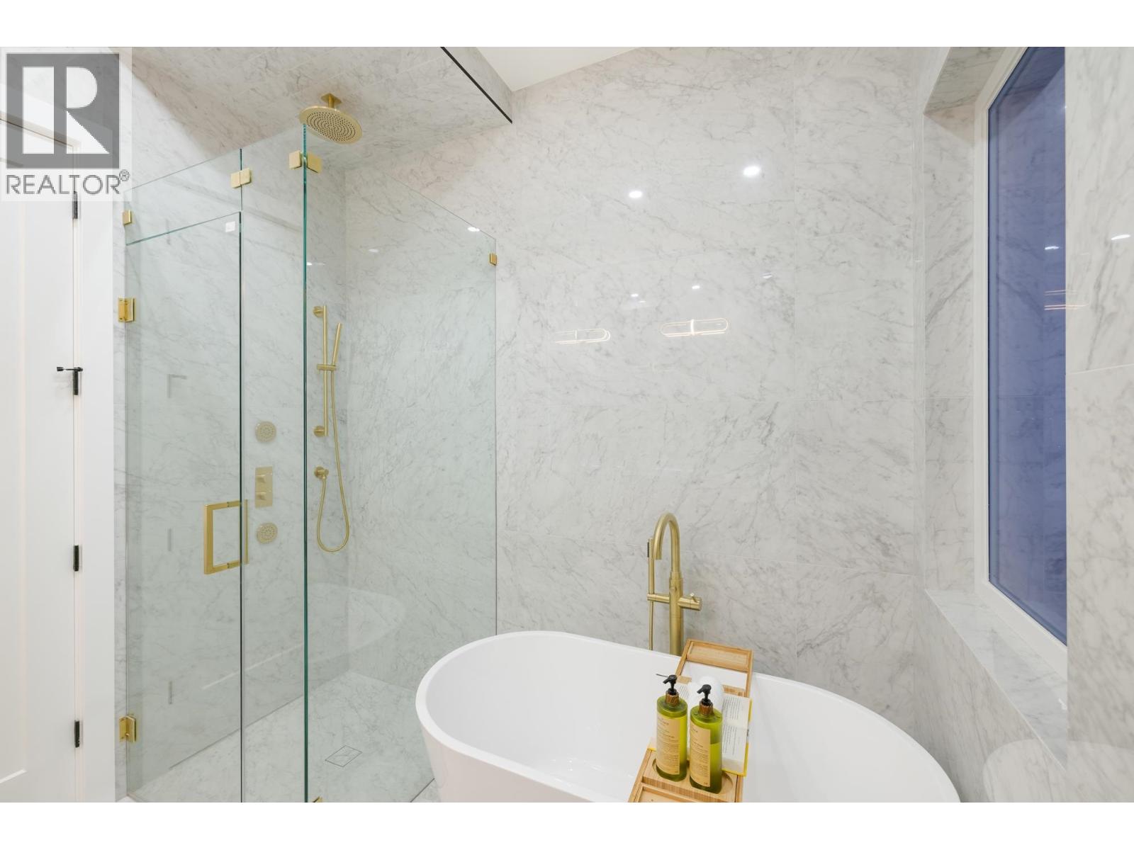 131 Grosvenor Avenue, Burnaby, British Columbia  V5B 3N7 - Photo 23 - R3083038