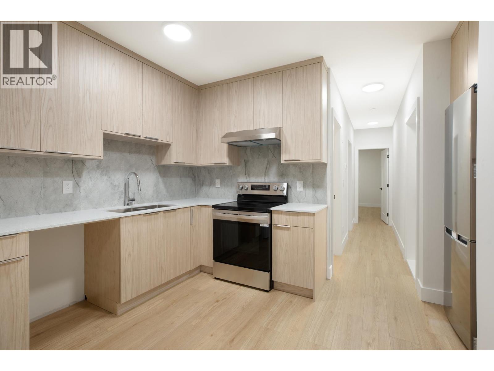 131 Grosvenor Avenue, Burnaby, British Columbia  V5B 3N7 - Photo 30 - R3083038