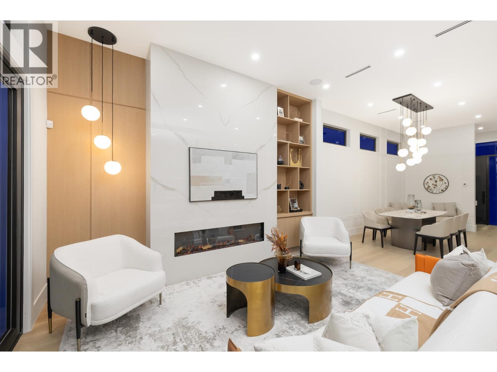 131 Grosvenor Avenue, Burnaby, British Columbia  V5B 3N7 - Photo 9 - R3083038