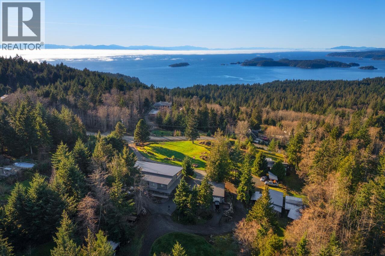 465 Sunset Road, Bowen Island, British Columbia  V0N 1G2 - Photo 1 - R3083054