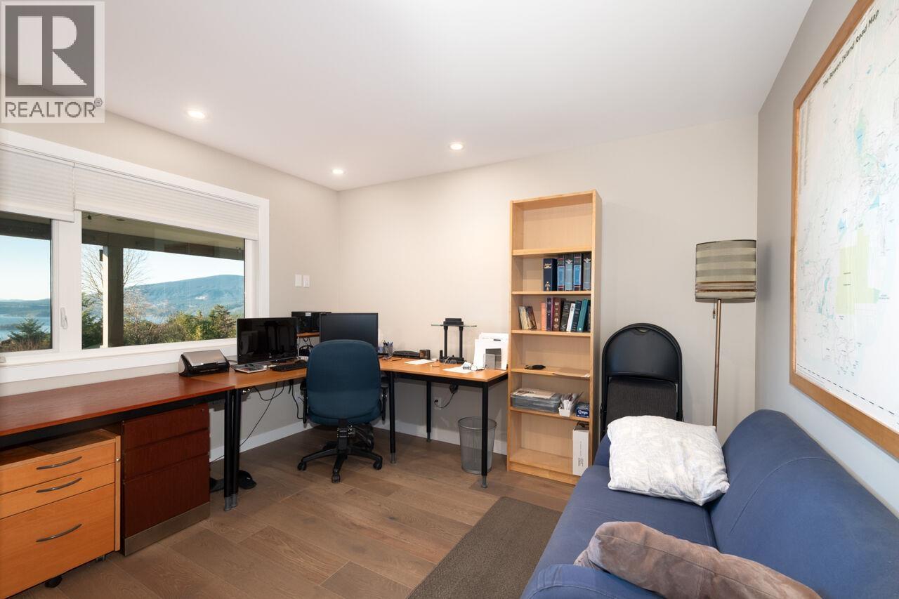 465 Sunset Road, Bowen Island, British Columbia  V0N 1G2 - Photo 12 - R3083054