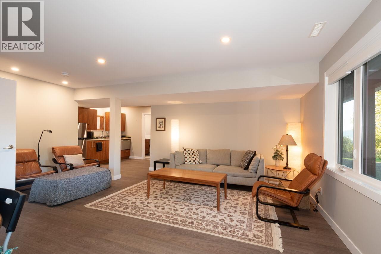 465 Sunset Road, Bowen Island, British Columbia  V0N 1G2 - Photo 20 - R3083054