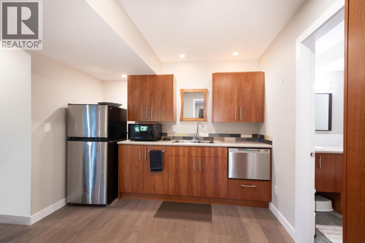 465 Sunset Road, Bowen Island, British Columbia  V0N 1G2 - Photo 21 - R3083054