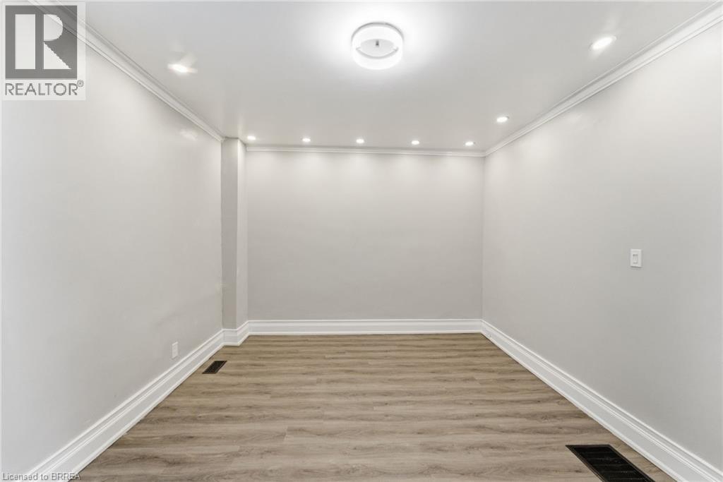 166 Beach Road, Hamilton, Ontario  L8L 4A5 - Photo 8 - 40799820