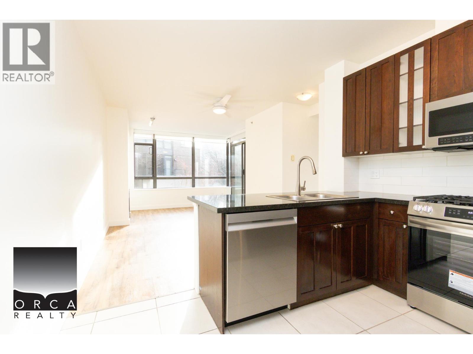 203 170 W 1st Street, North Vancouver, British Columbia  V7M 3P2 - Photo 11 - R3083077