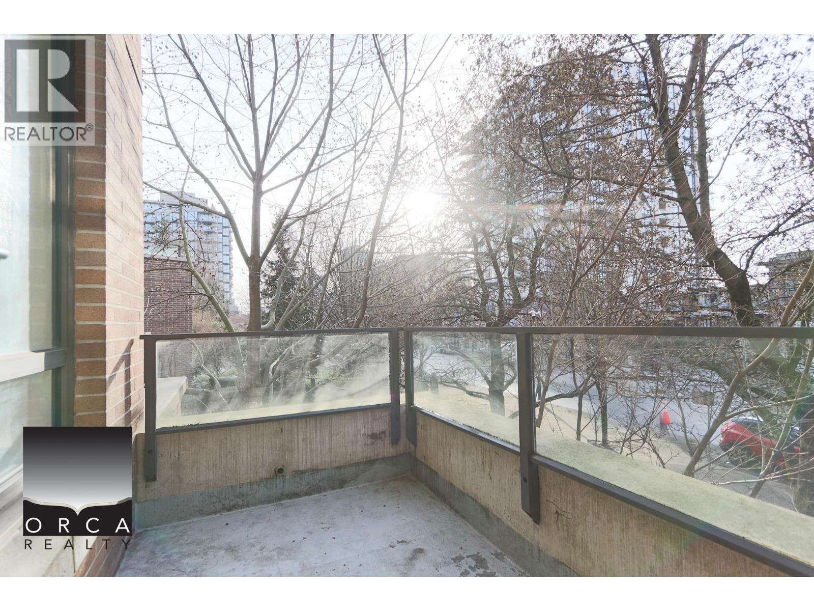 203 170 W 1st Street, North Vancouver, British Columbia  V7M 3P2 - Photo 2 - R3083077