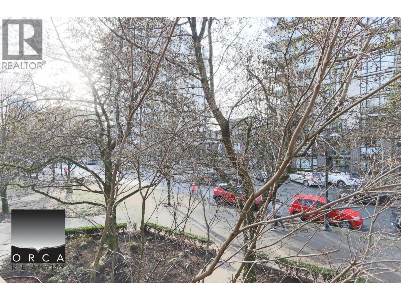 203 170 W 1st Street, North Vancouver, British Columbia  V7M 3P2 - Photo 3 - R3083077