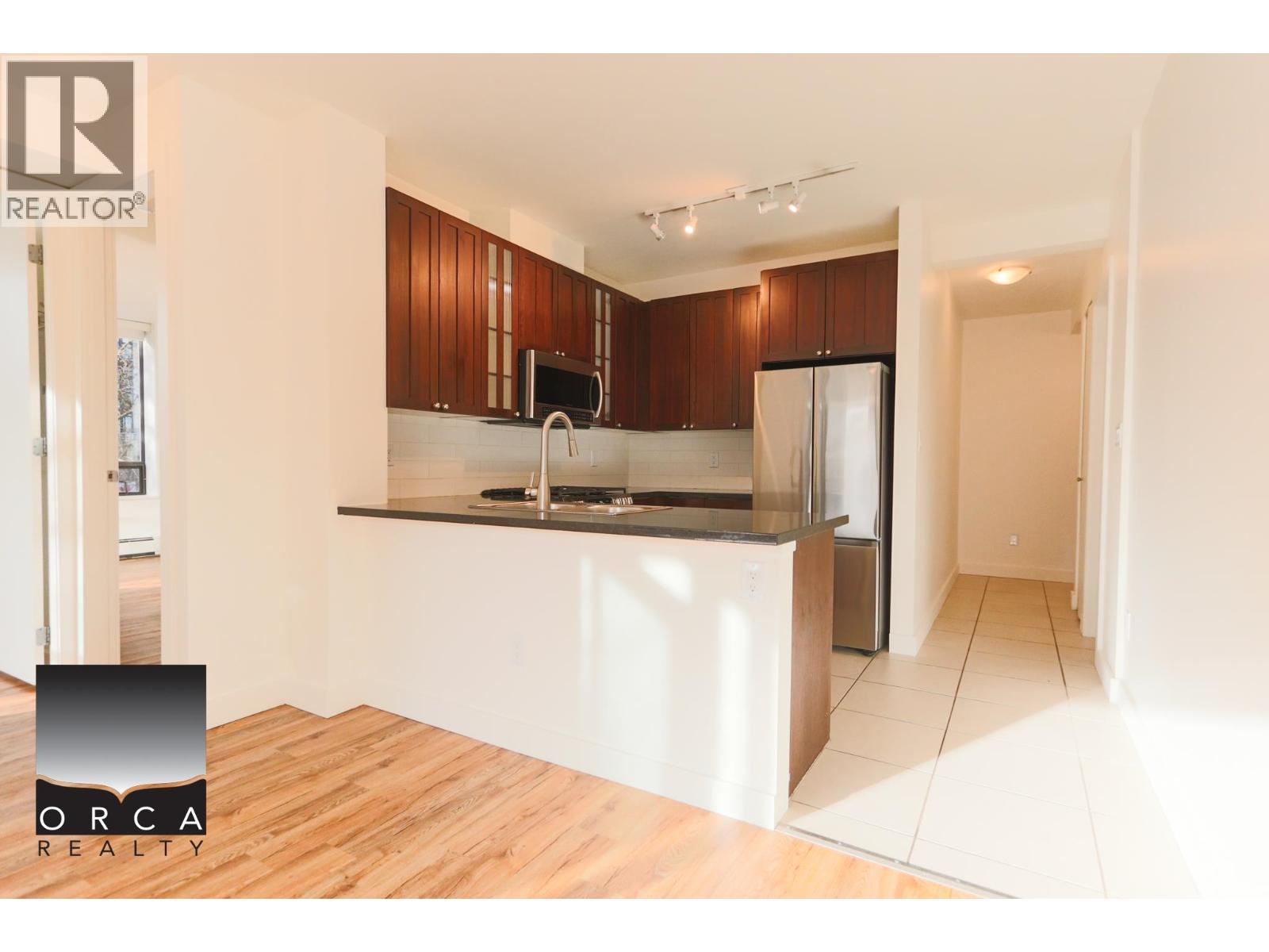 203 170 W 1st Street, North Vancouver, British Columbia  V7M 3P2 - Photo 6 - R3083077