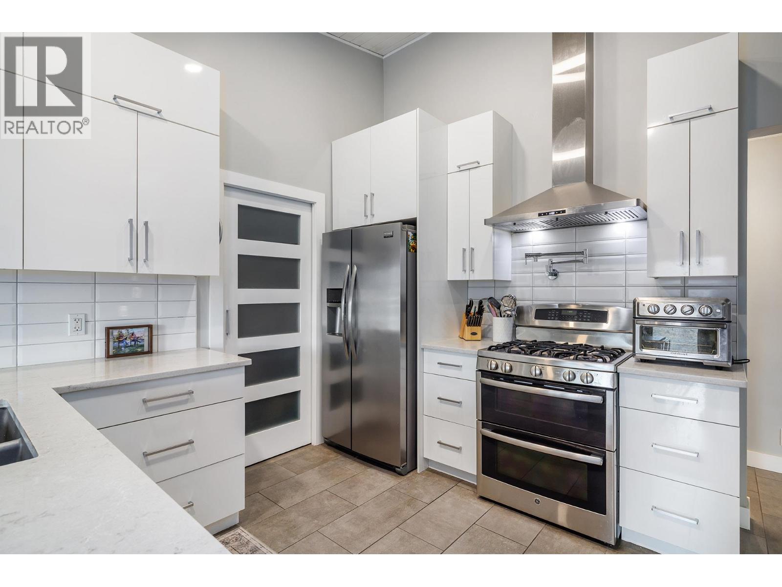 2575 Pineridge Place, West Kelowna, British Columbia  V4T 2J7 - Photo 7 - 10373841