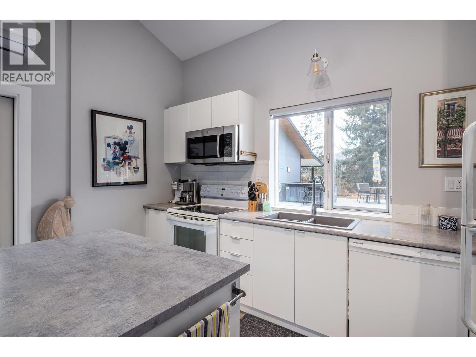 2575 Pineridge Place, West Kelowna, British Columbia  V4T 2J7 - Photo 20 - 10373841