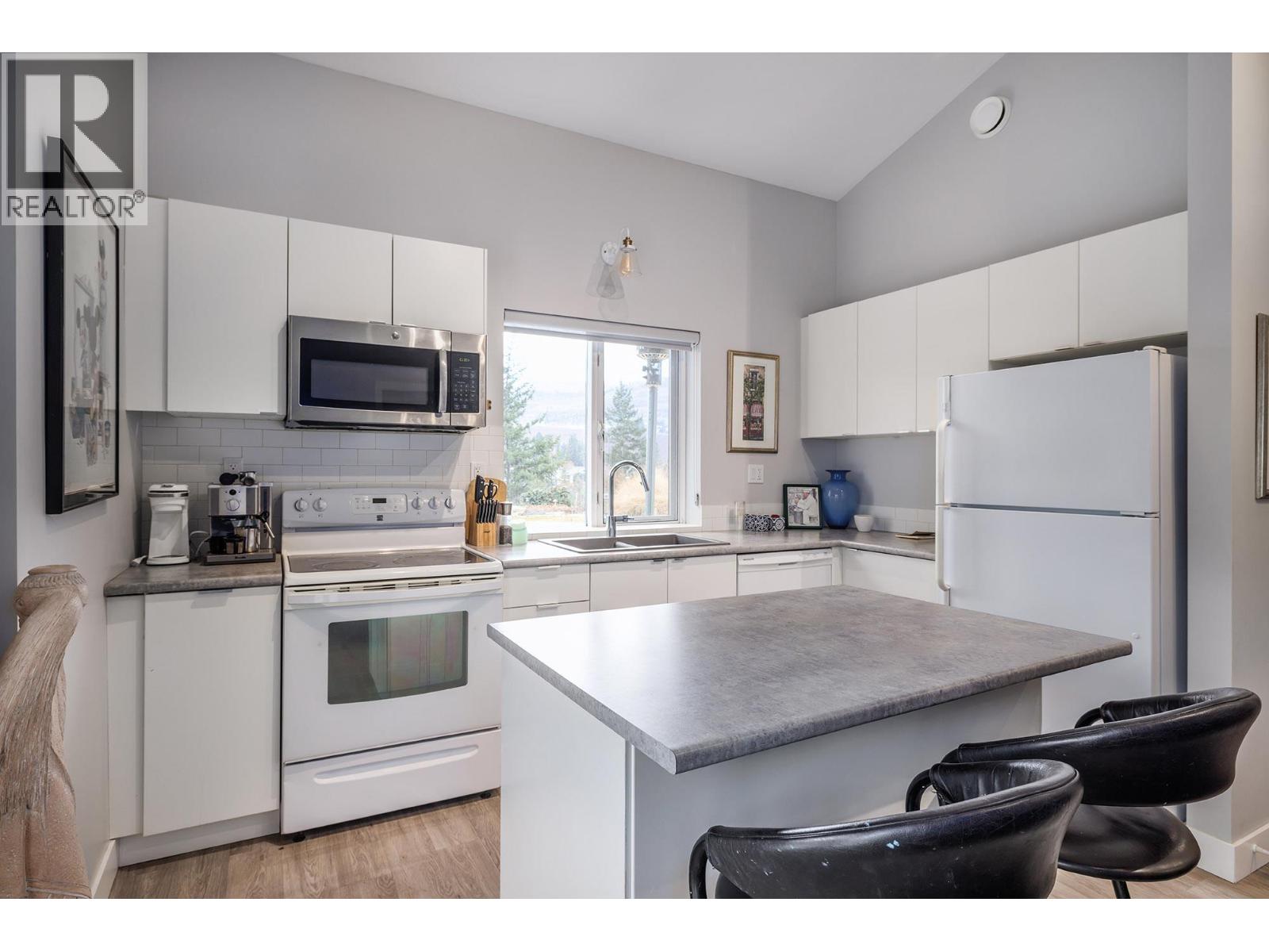 2575 Pineridge Place, West Kelowna, British Columbia  V4T 2J7 - Photo 21 - 10373841