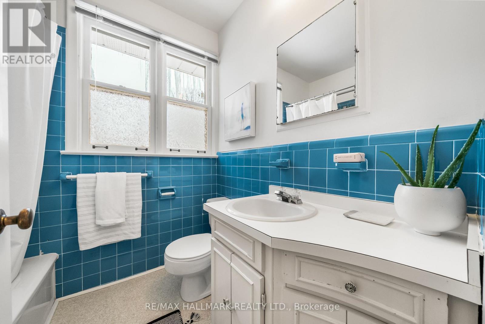 211 Newton Drive, Toronto, Ontario  M2M 2P2 - Photo 17 - C12730190