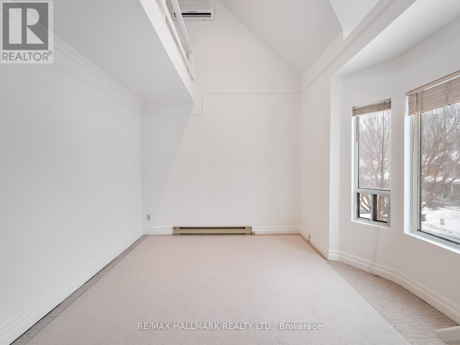 Upper - 55 Eastmount Avenue, Toronto, Ontario  M4K 1V2 - Photo 12 - E12730198