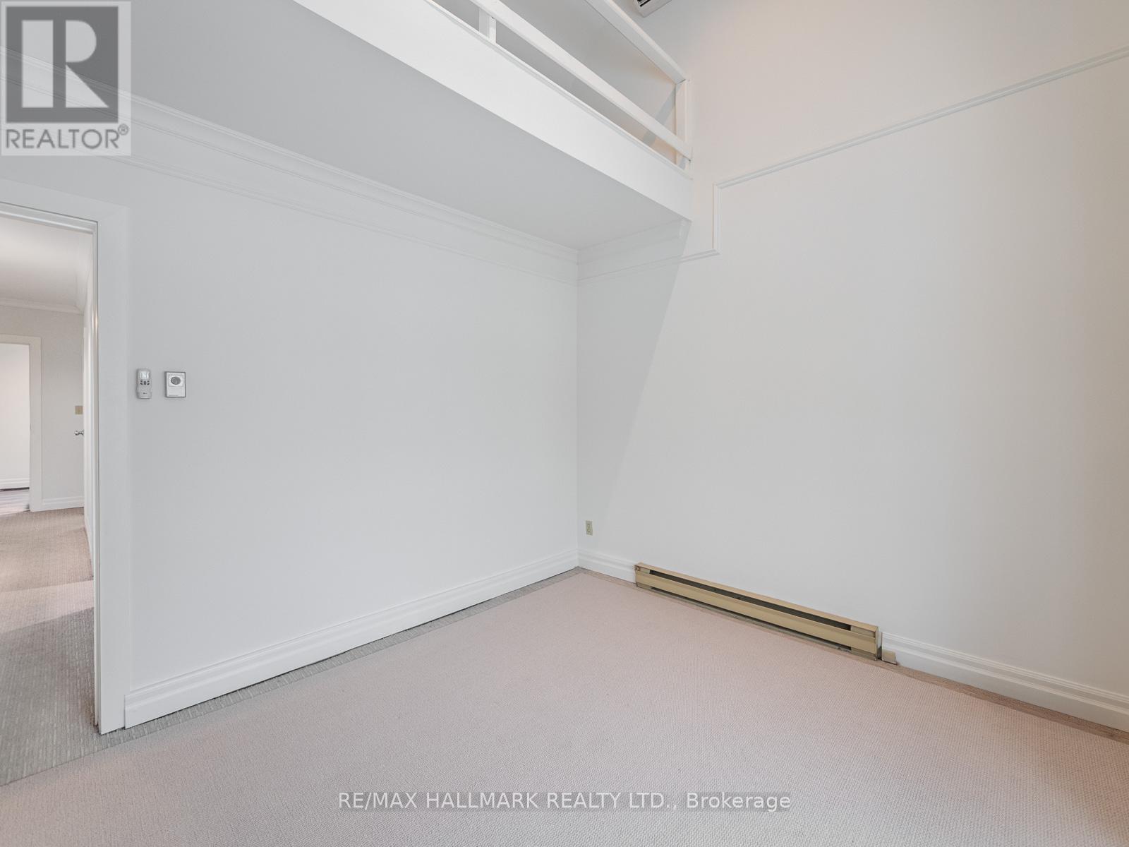 Upper - 55 Eastmount Avenue, Toronto, Ontario  M4K 1V2 - Photo 13 - E12730198