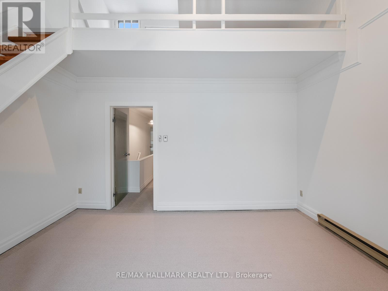 Upper - 55 Eastmount Avenue, Toronto, Ontario  M4K 1V2 - Photo 14 - E12730198