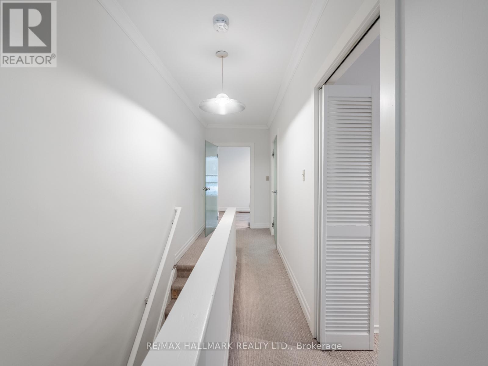 Upper - 55 Eastmount Avenue, Toronto, Ontario  M4K 1V2 - Photo 18 - E12730198