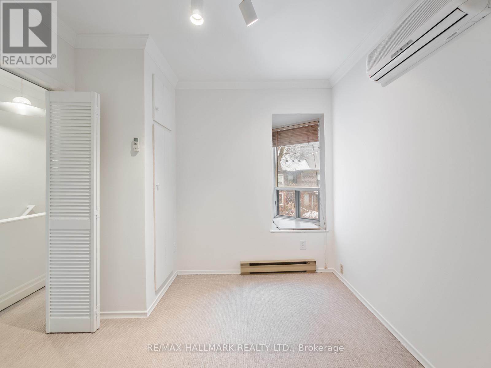 Upper - 55 Eastmount Avenue, Toronto, Ontario  M4K 1V2 - Photo 21 - E12730198