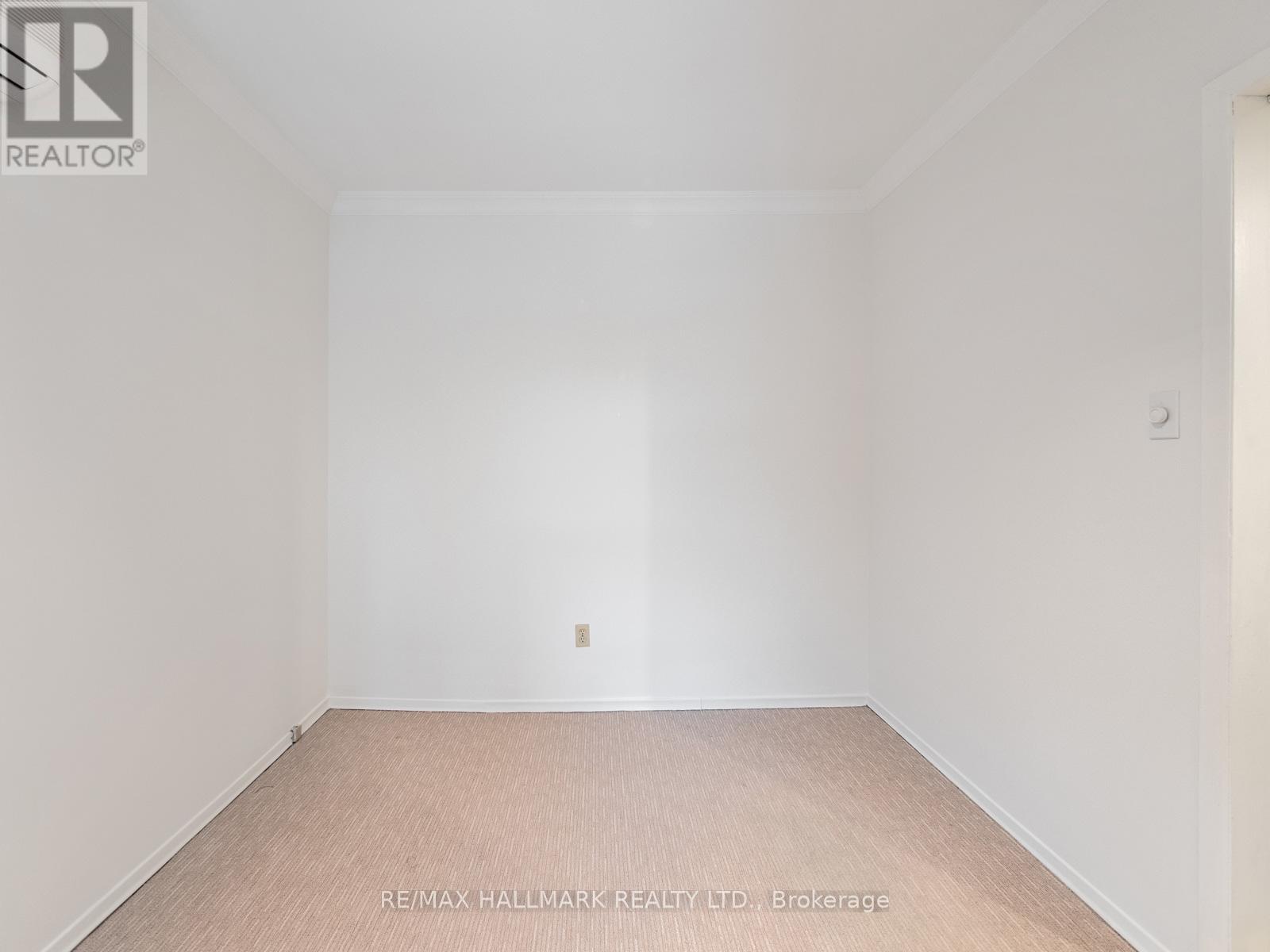 Upper - 55 Eastmount Avenue, Toronto, Ontario  M4K 1V2 - Photo 22 - E12730198