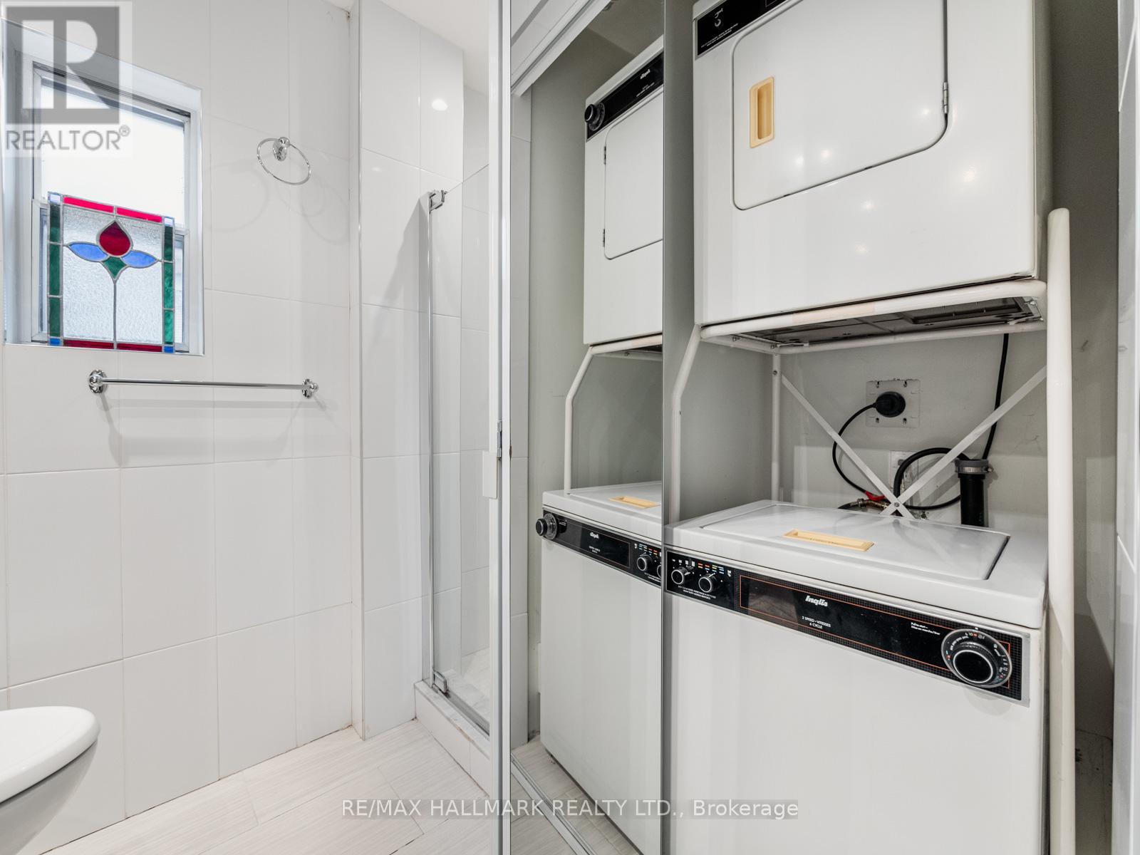 Upper - 55 Eastmount Avenue, Toronto, Ontario  M4K 1V2 - Photo 25 - E12730198