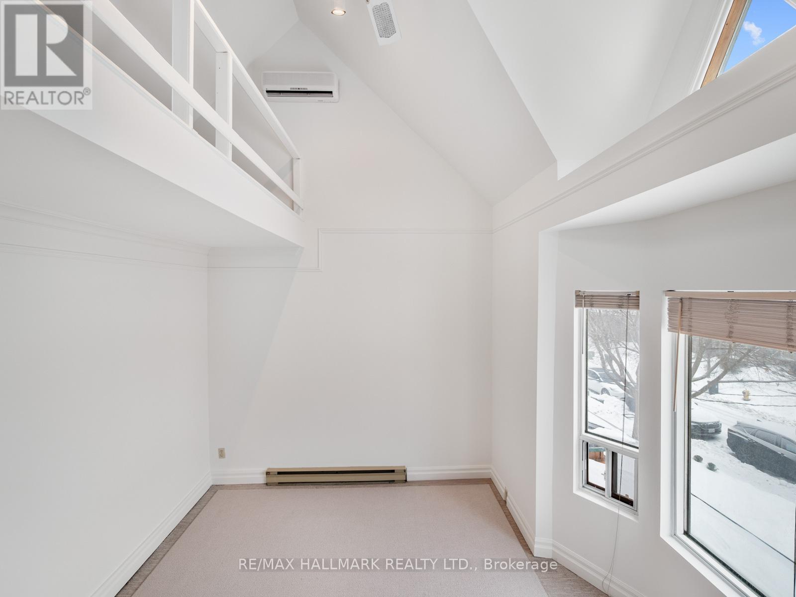 Upper - 55 Eastmount Avenue, Toronto, Ontario  M4K 1V2 - Photo 26 - E12730198