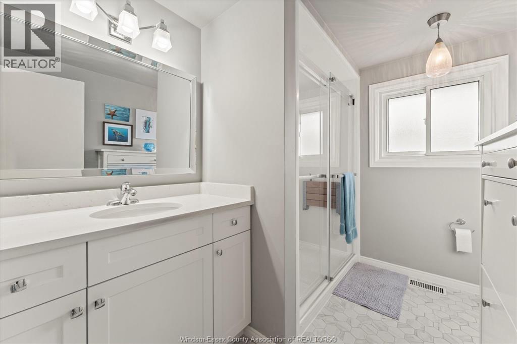 10659 Keating Crescent, Windsor, Ontario  N8R 1T6 - Photo 14 - 26001946