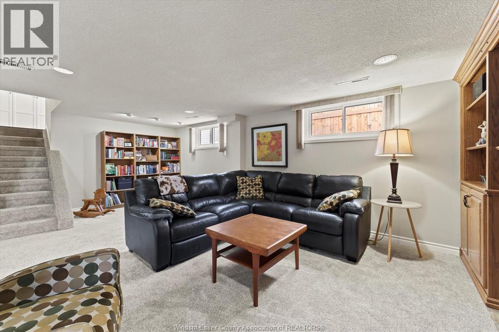 10659 Keating Crescent, Windsor, Ontario  N8R 1T6 - Photo 17 - 26001946