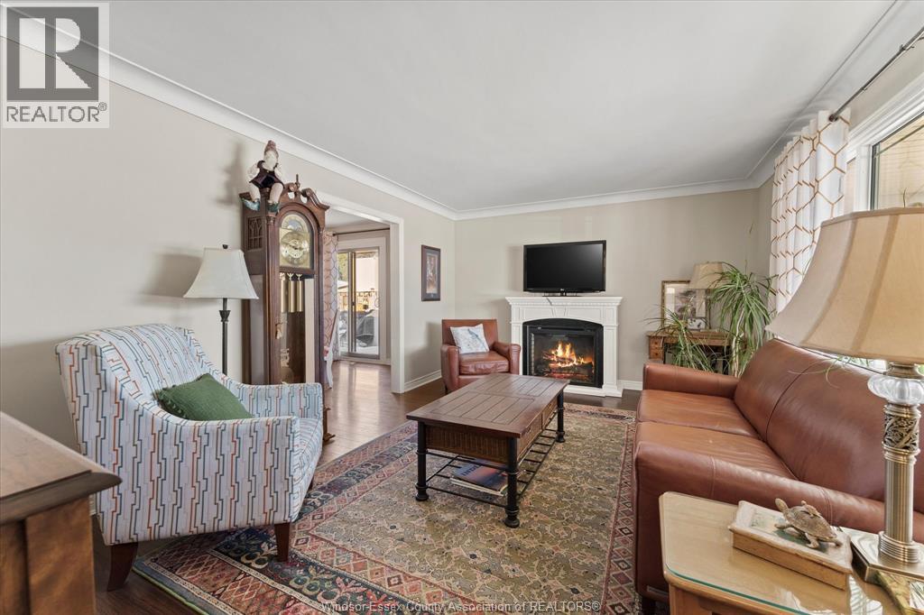 10659 Keating Crescent, Windsor, Ontario  N8R 1T6 - Photo 3 - 26001946