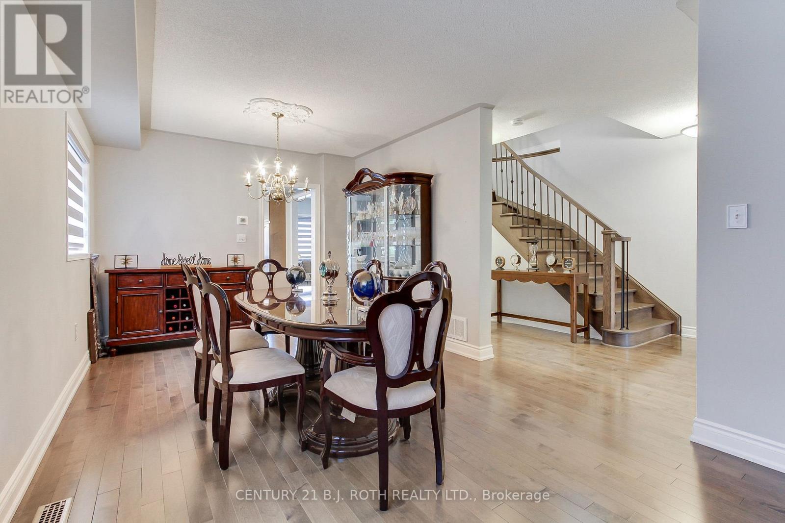 484 Menczel Crescent, Newmarket, Ontario  L3X 2P6 - Photo 10 - N12730176