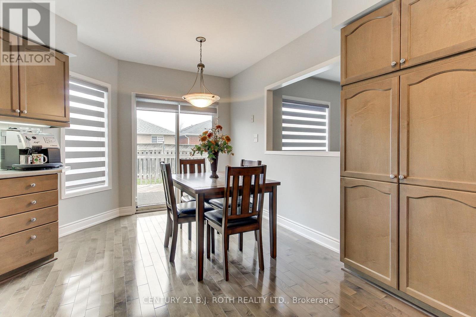 484 Menczel Crescent, Newmarket, Ontario  L3X 2P6 - Photo 13 - N12730176