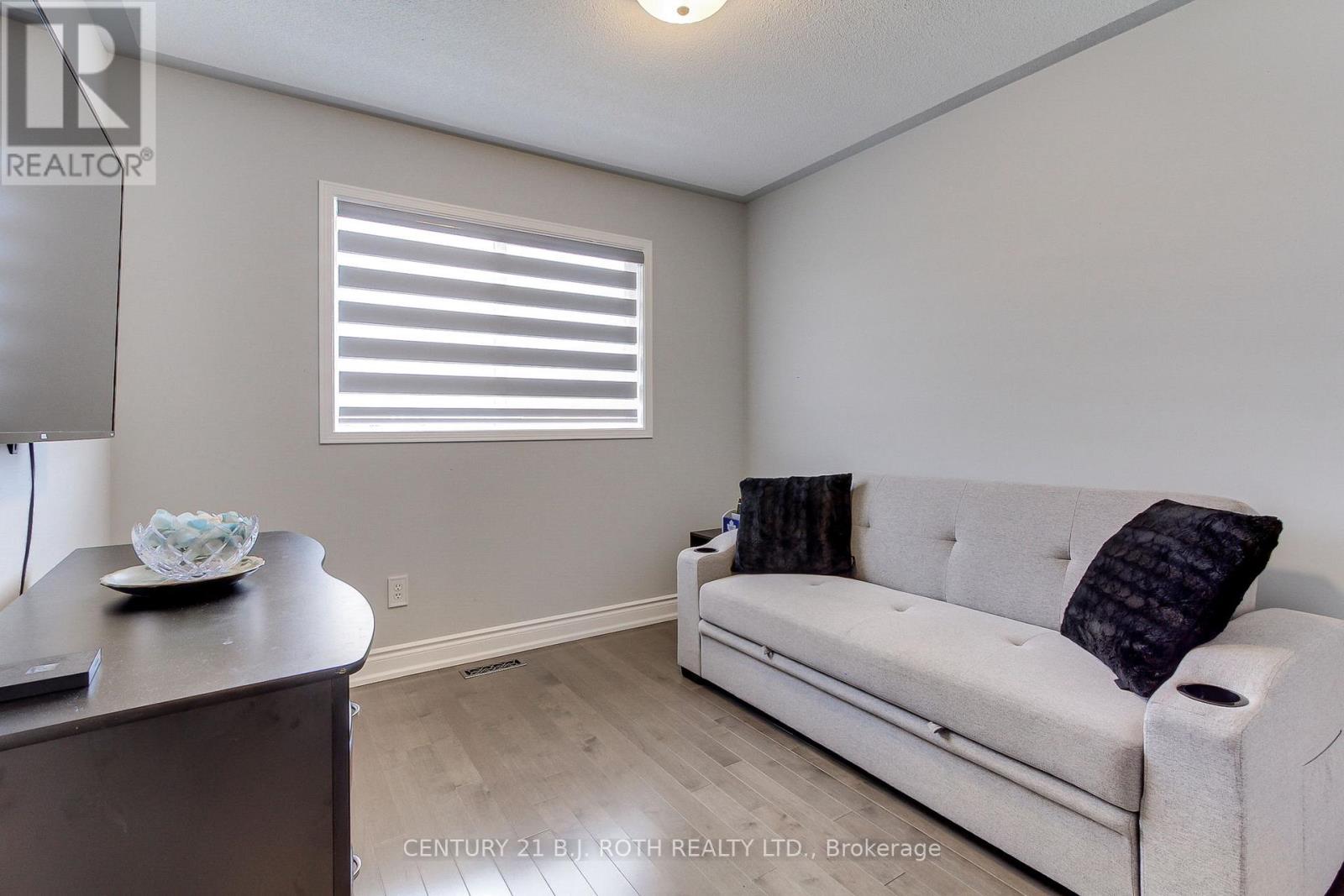 484 Menczel Crescent, Newmarket, Ontario  L3X 2P6 - Photo 21 - N12730176