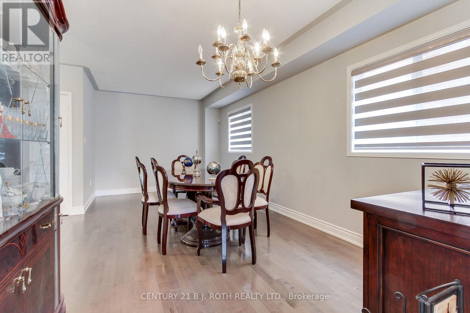 484 Menczel Crescent, Newmarket, Ontario  L3X 2P6 - Photo 8 - N12730176