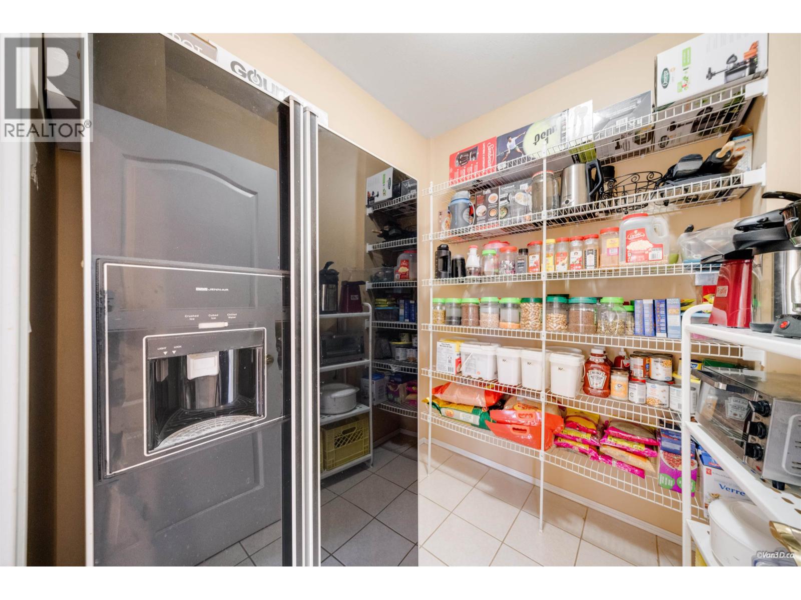 10320 Scotsdale Avenue, Richmond, British Columbia  V7E 3V1 - Photo 16 - R3083000