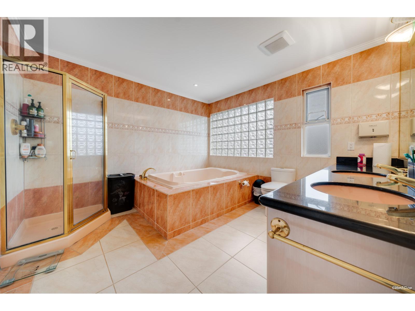 10320 Scotsdale Avenue, Richmond, British Columbia  V7E 3V1 - Photo 22 - R3083000